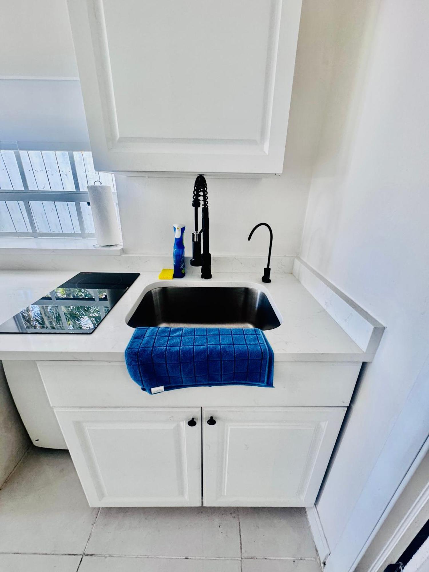 Modern Home - Termpurpedic Queen Bed, Laundry, Free Parkging, Ev Tesla Hollywood Extérieur photo